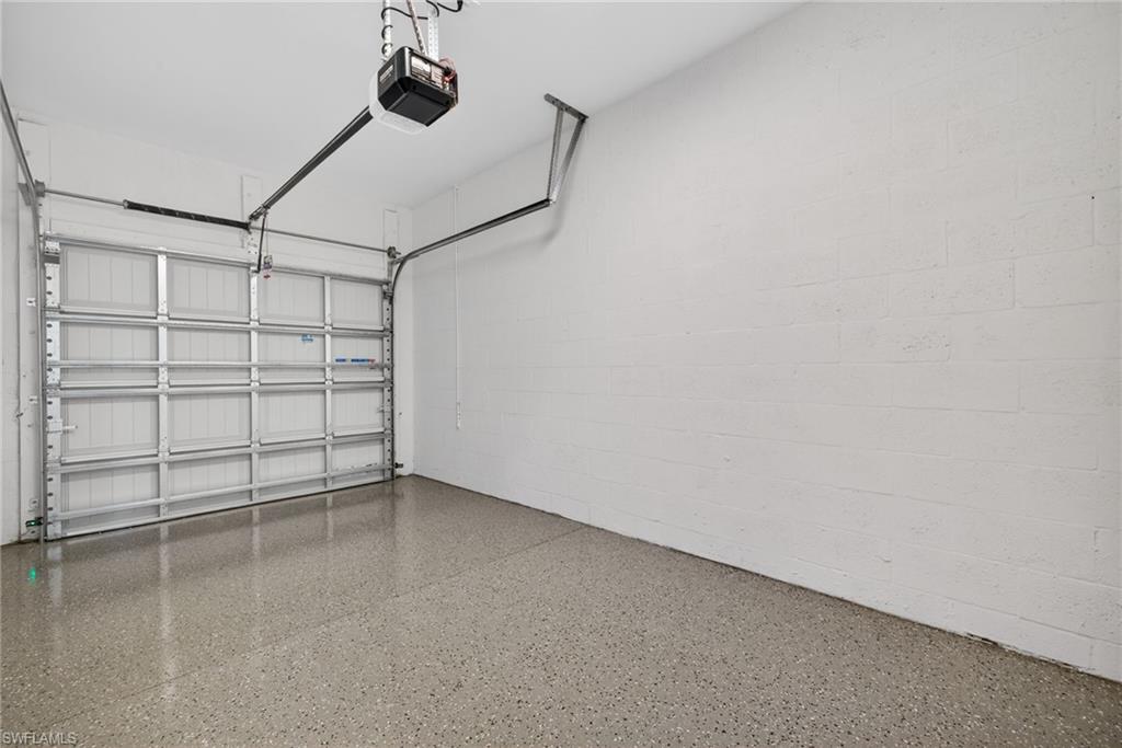 TUCKERS COVE - Residential