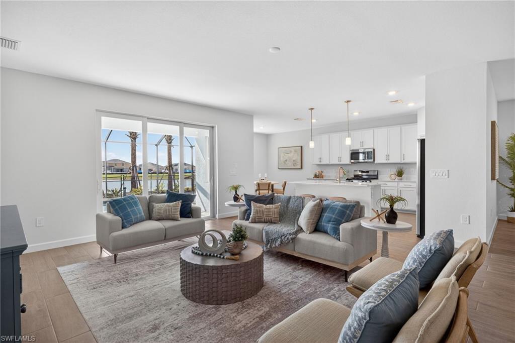 TUCKERS COVE - Residential