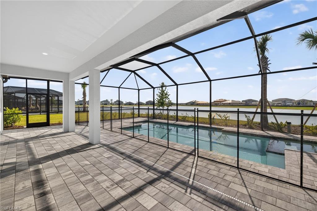 TUCKERS COVE - Residential