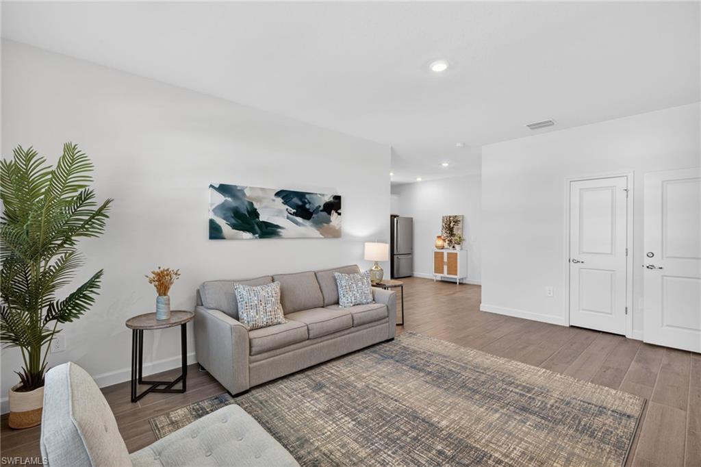TUCKERS COVE - Residential