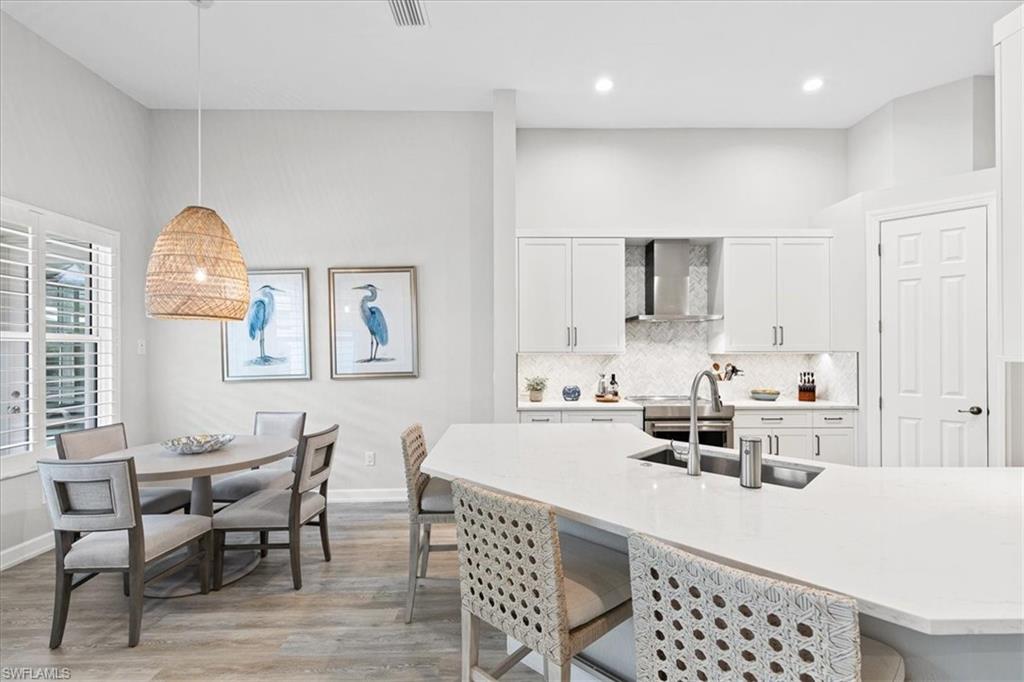 MUSTANG ISLAND - Residential