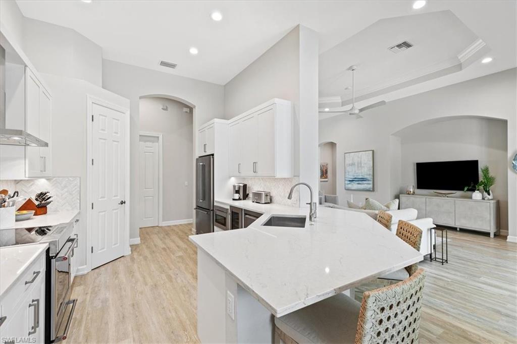 MUSTANG ISLAND - Residential