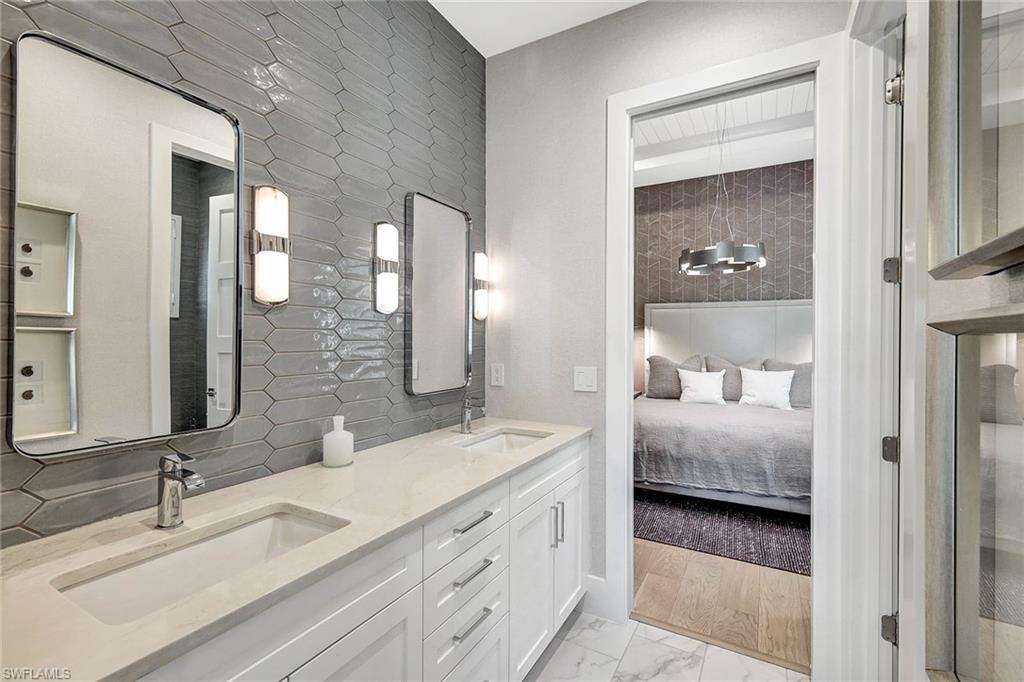 OYSTER HARBOR - Residential