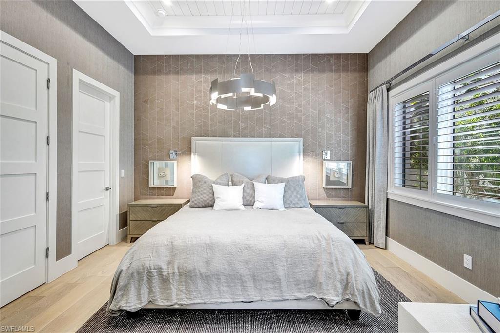 OYSTER HARBOR - Residential