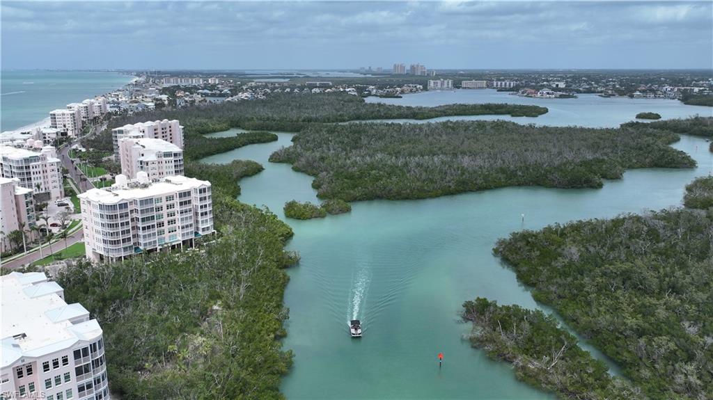 BAREFOOT BEACH CLUB - Residential