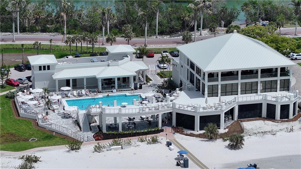 BAREFOOT BEACH CLUB - Residential