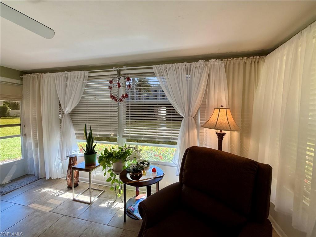 MYERLEE ESQUIRE COURTS CONDO - Residential