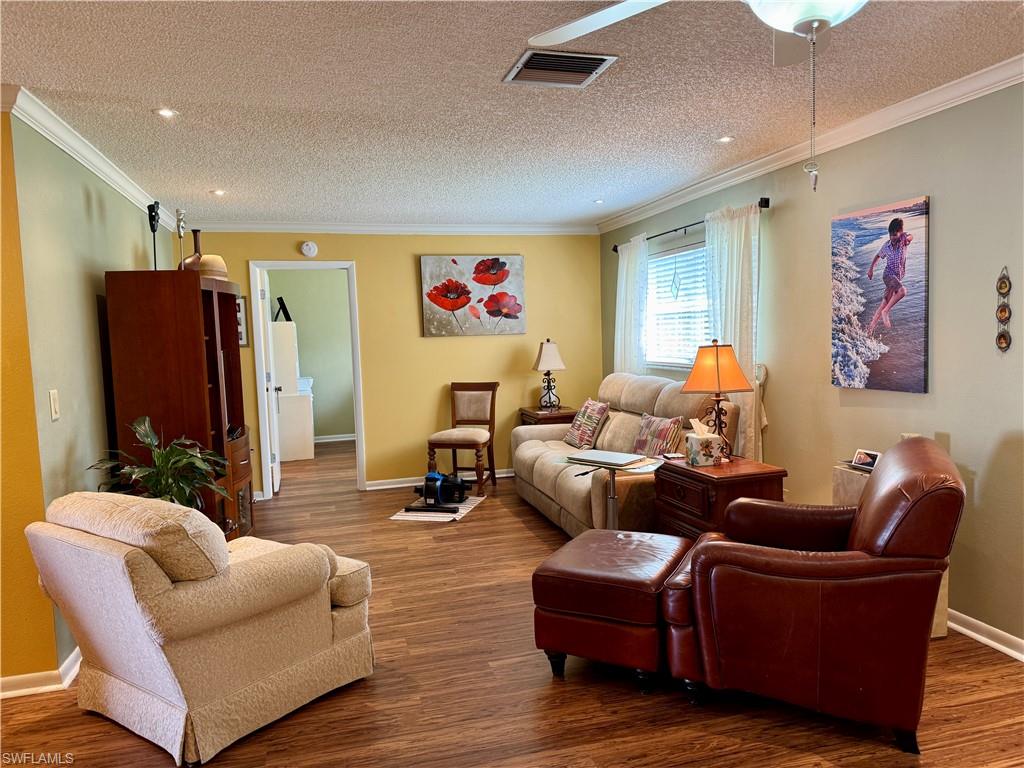 MYERLEE ESQUIRE COURTS CONDO - Residential