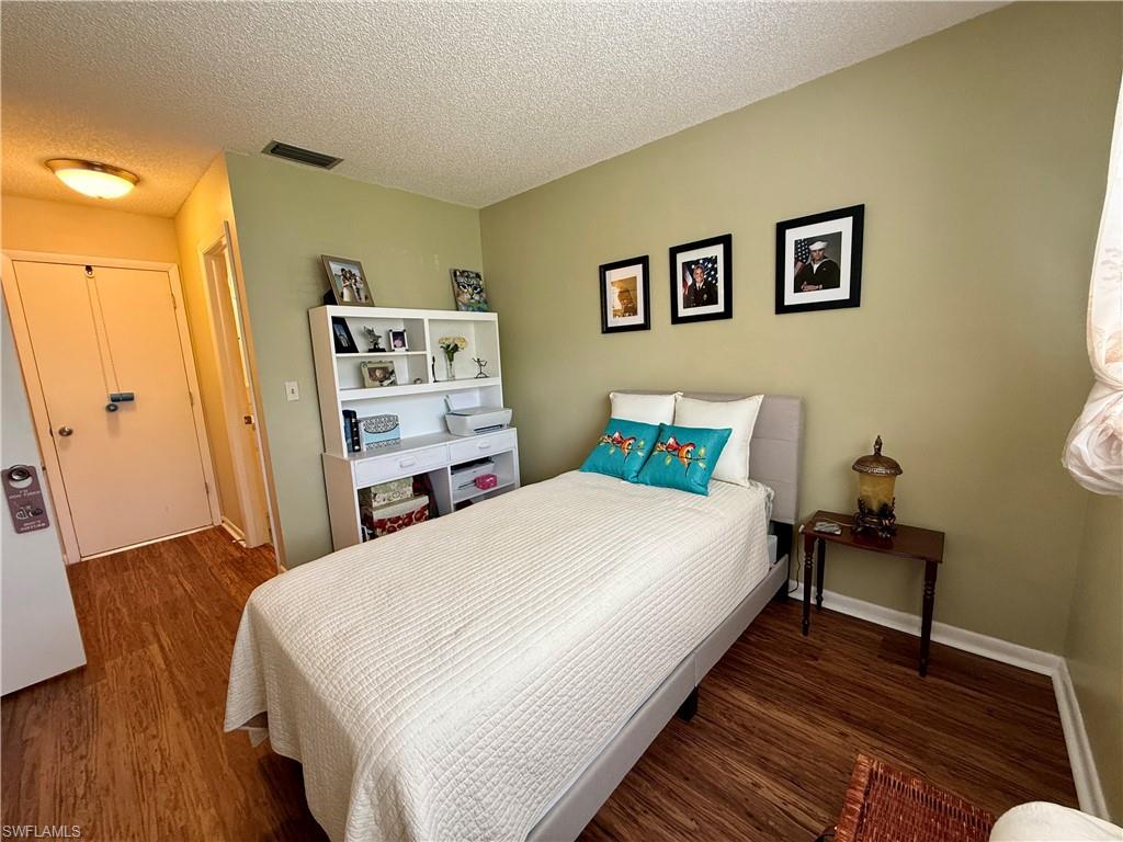 MYERLEE ESQUIRE COURTS CONDO - Residential