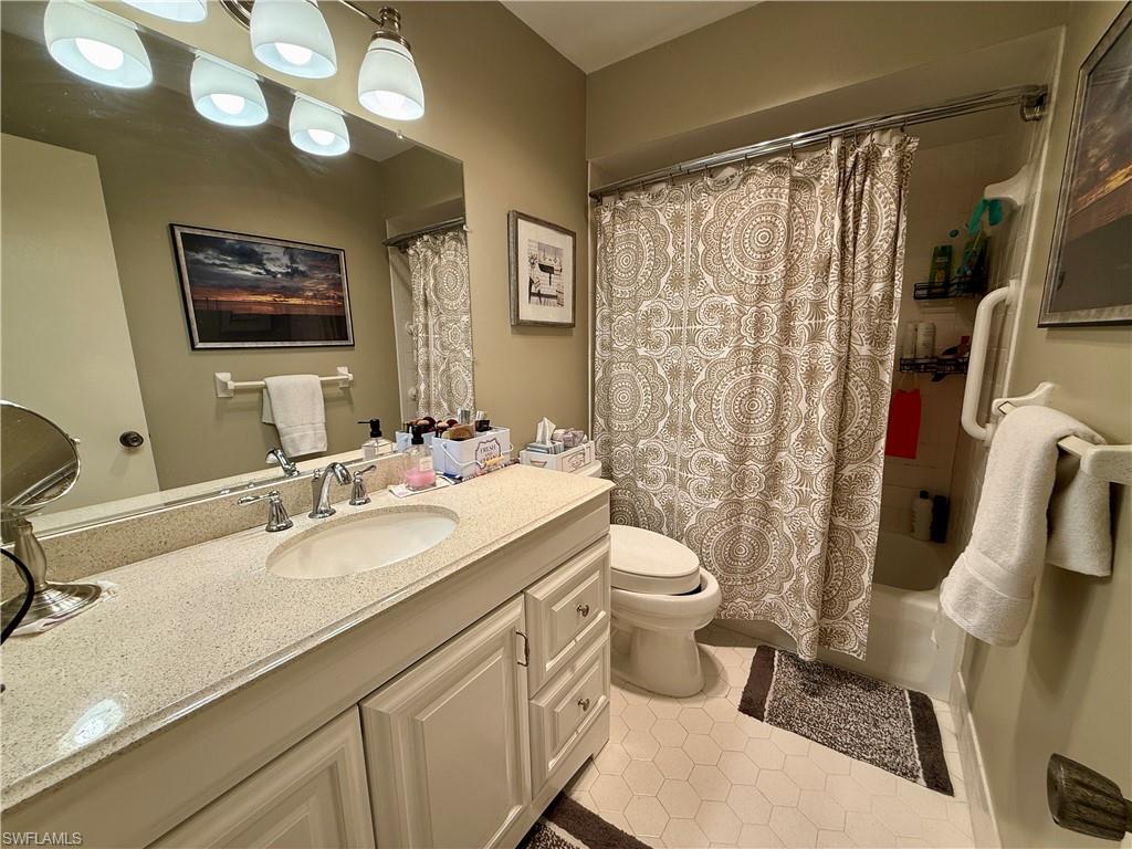 MYERLEE ESQUIRE COURTS CONDO - Residential