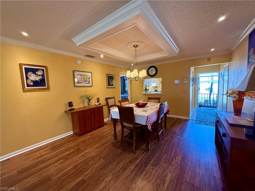 MYERLEE ESQUIRE COURTS CONDO - Residential