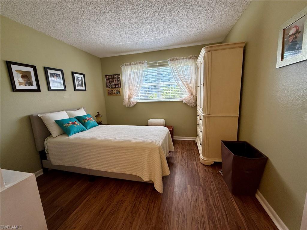 MYERLEE ESQUIRE COURTS CONDO - Residential