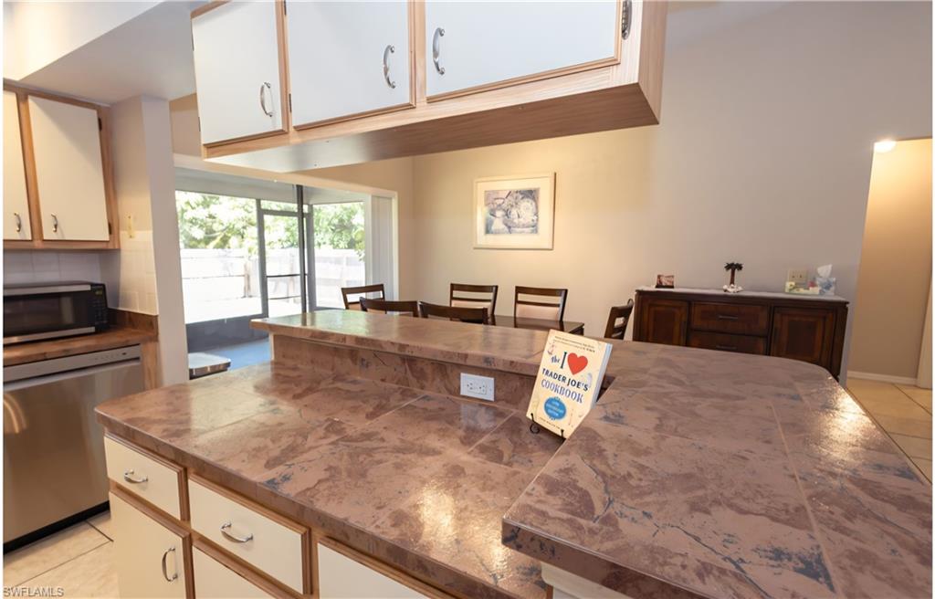 SAN CARLOS PARK - Residential