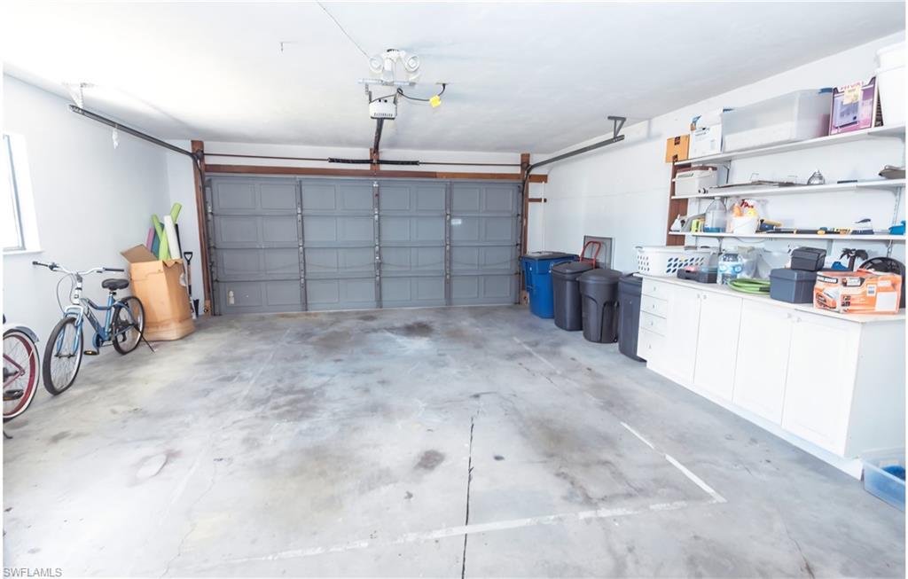 SAN CARLOS PARK - Residential