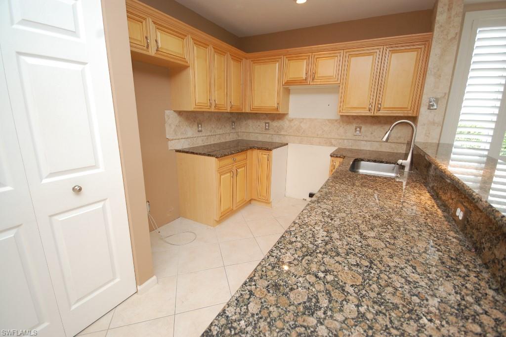 ENCLAVE AT CYPRESS LAKE CONDO - Residential