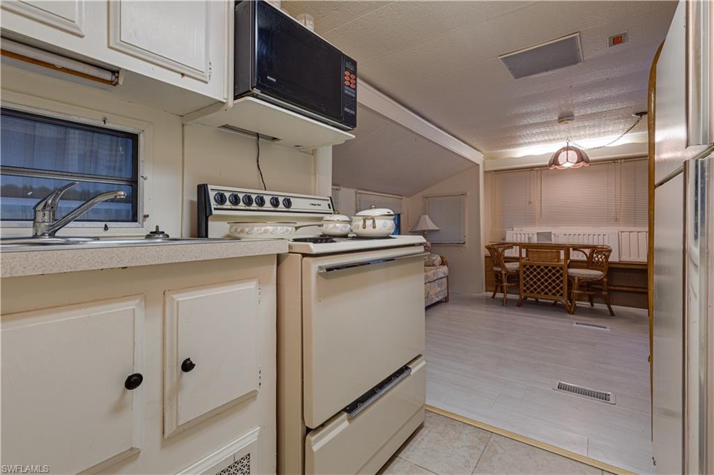 IMPERIAL WILDERNESS - Residential