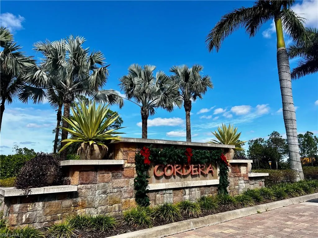 Bonita Springs, Florida 34135, United States, 2 Bedrooms Bedrooms, ,3 BathroomsBathrooms,Residential,Contingent,30800