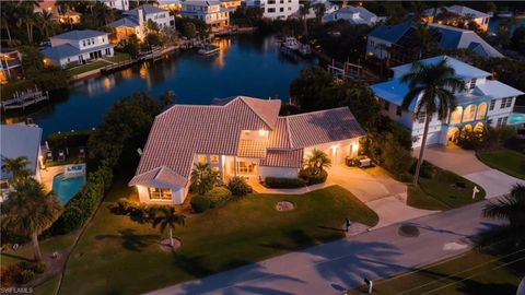 1748 Jewel Box DR SANIBEL FL 33957