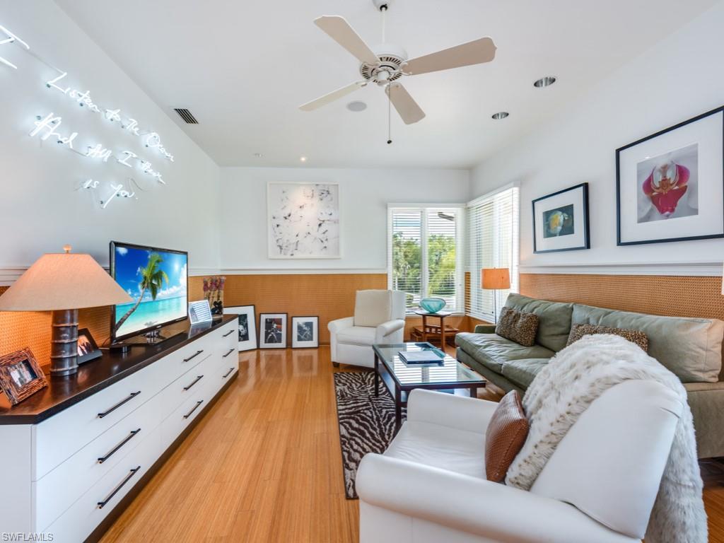 HIDEAWAY BEACH - Residential