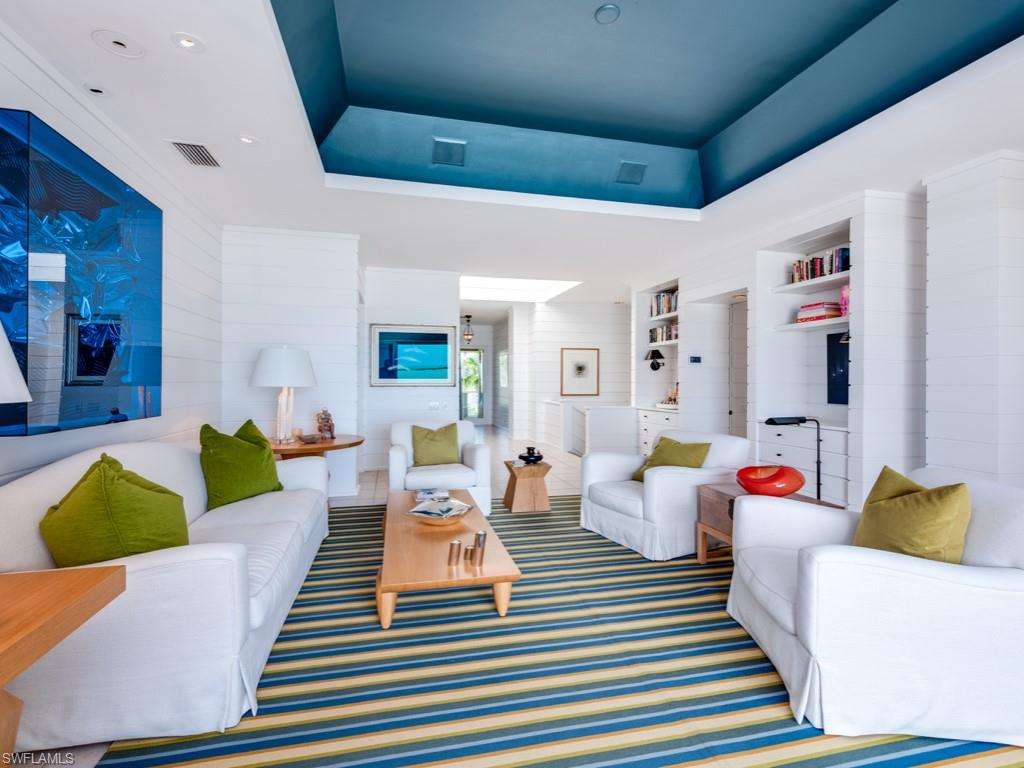 HIDEAWAY BEACH - Residential