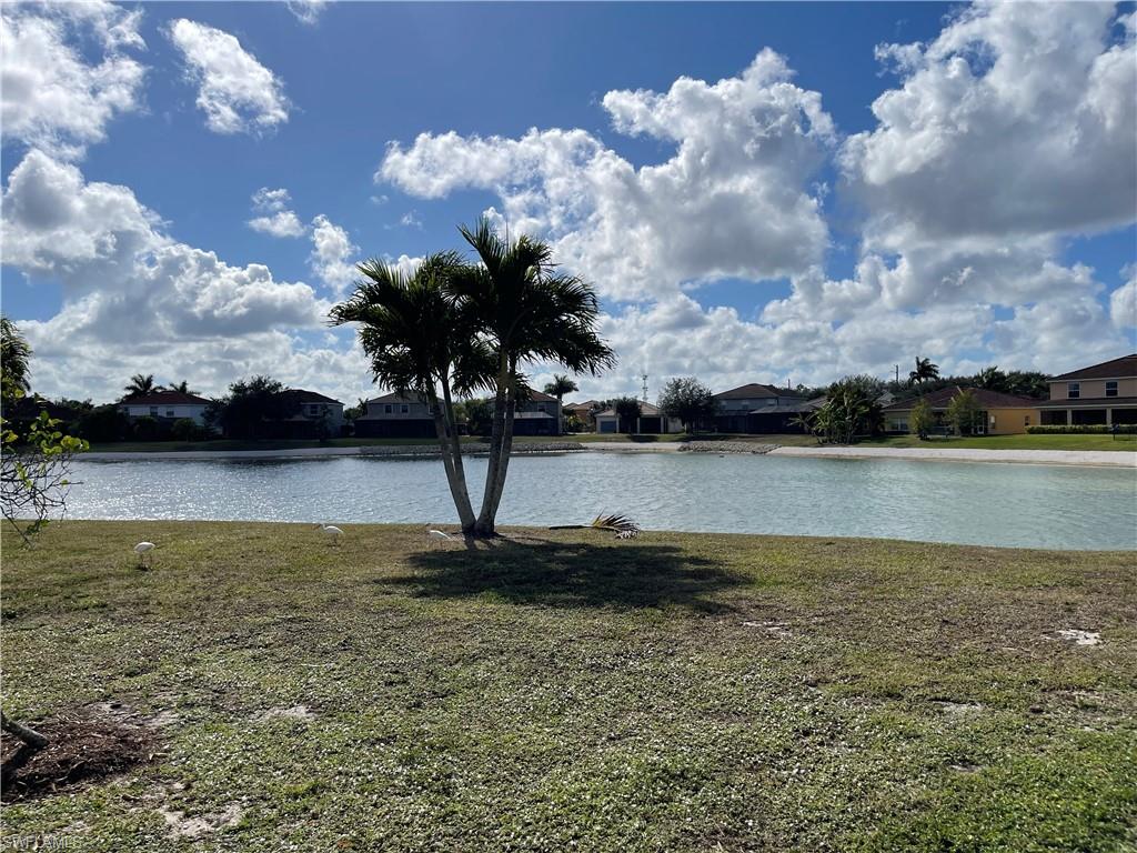 VALENCIA AT ORANGE TREE - Residential Lease