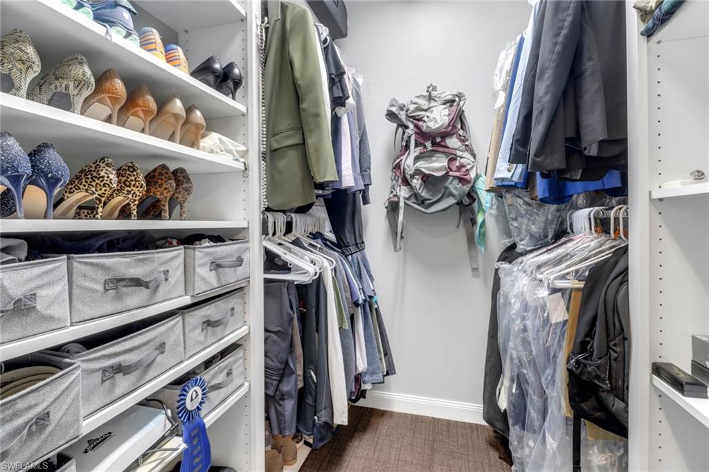 ISLAND WALK - Residential