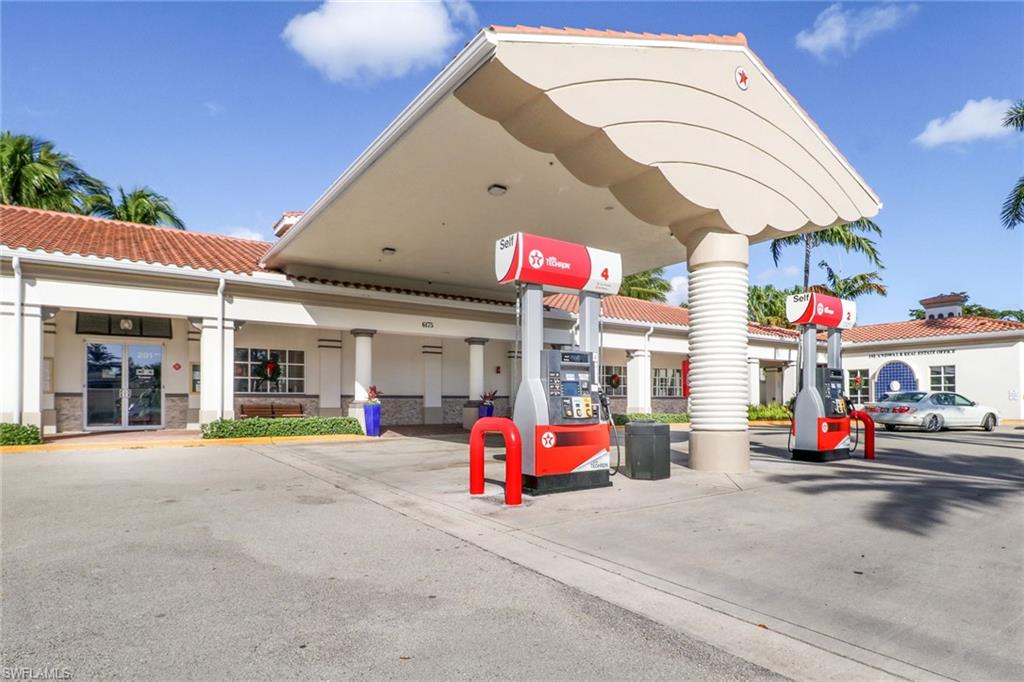 ISLAND WALK - Residential