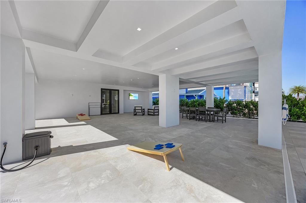 VENETIAN GARDENS - Residential