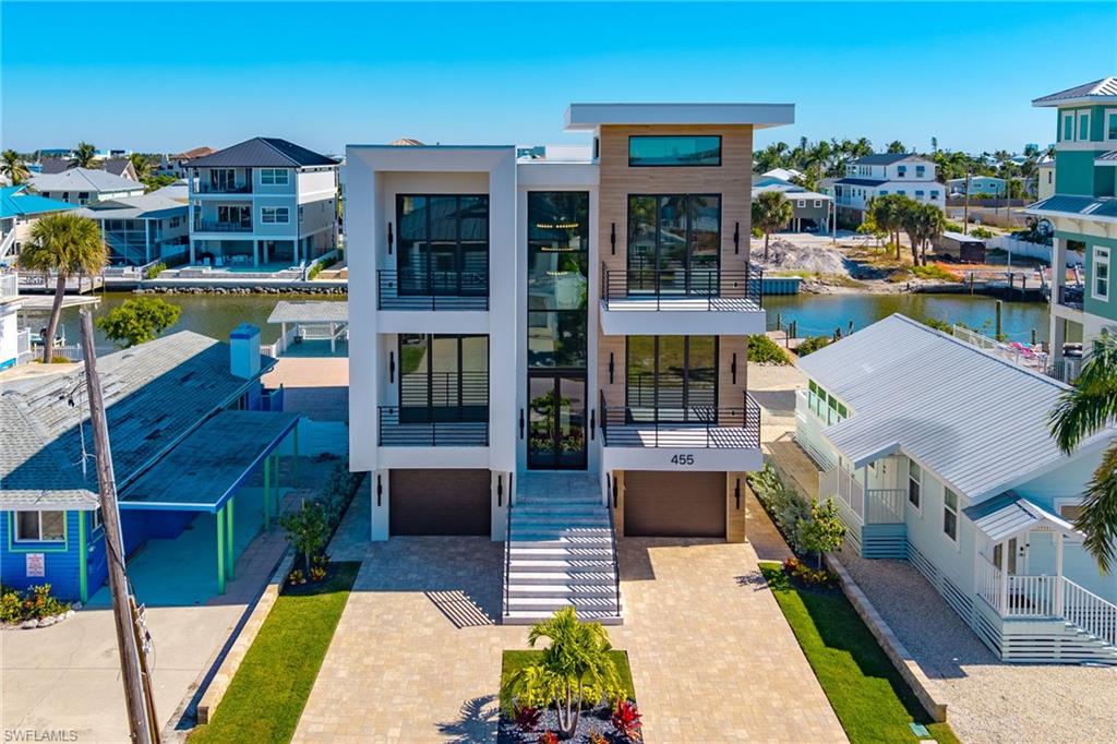 VENETIAN GARDENS - Residential