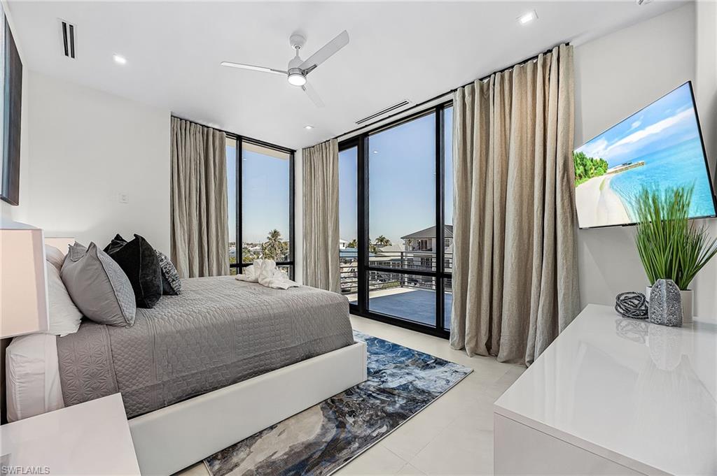 VENETIAN GARDENS - Residential