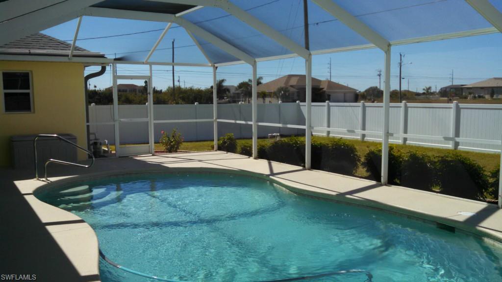 CAPE CORAL - Residential