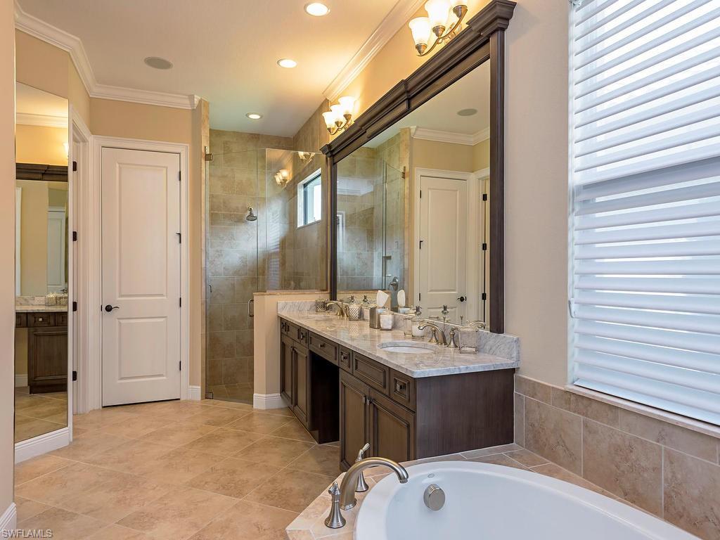 TWIN EAGLES - Residential