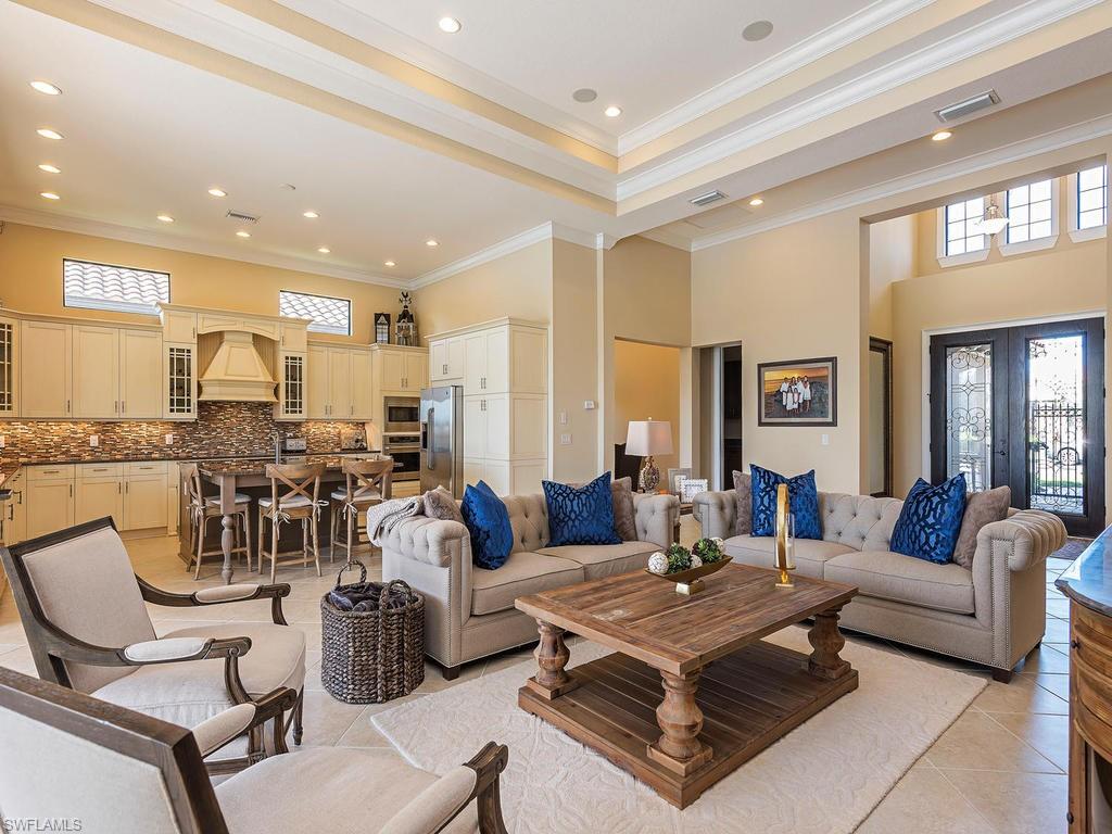 TWIN EAGLES - Residential