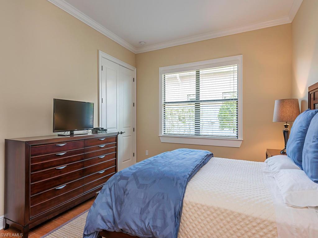 TWIN EAGLES - Residential