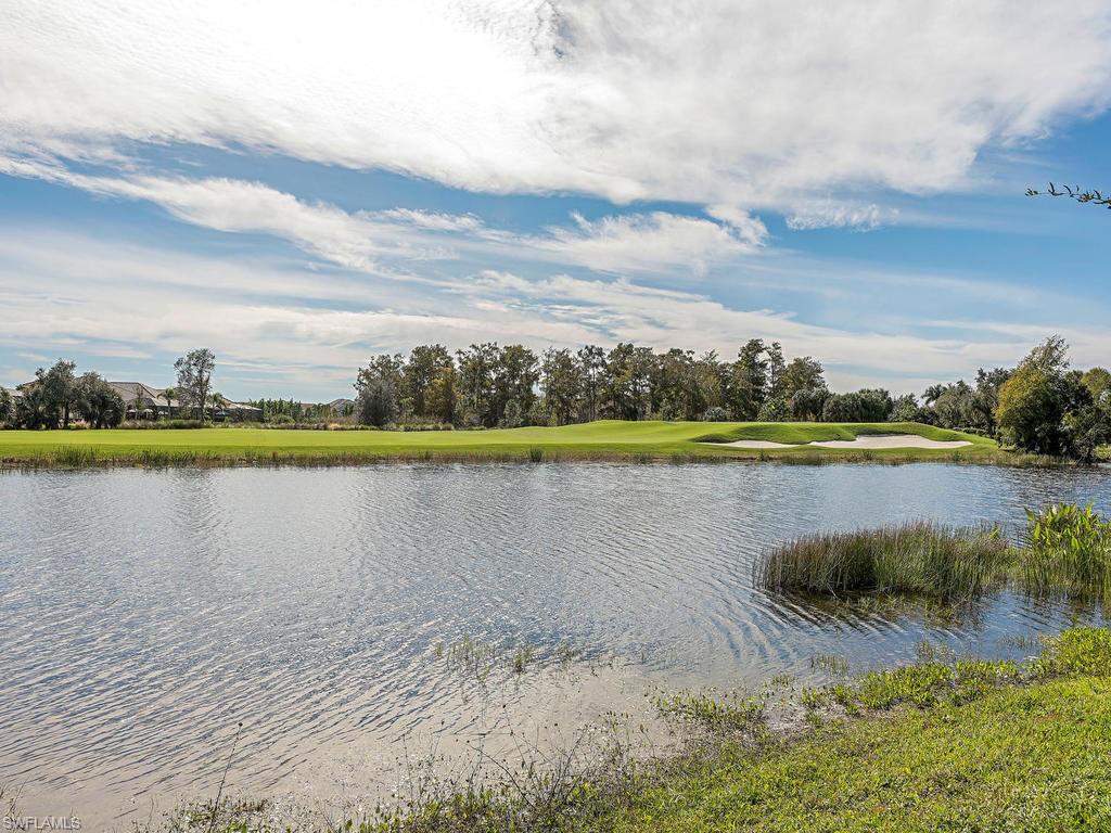 TWIN EAGLES - Residential