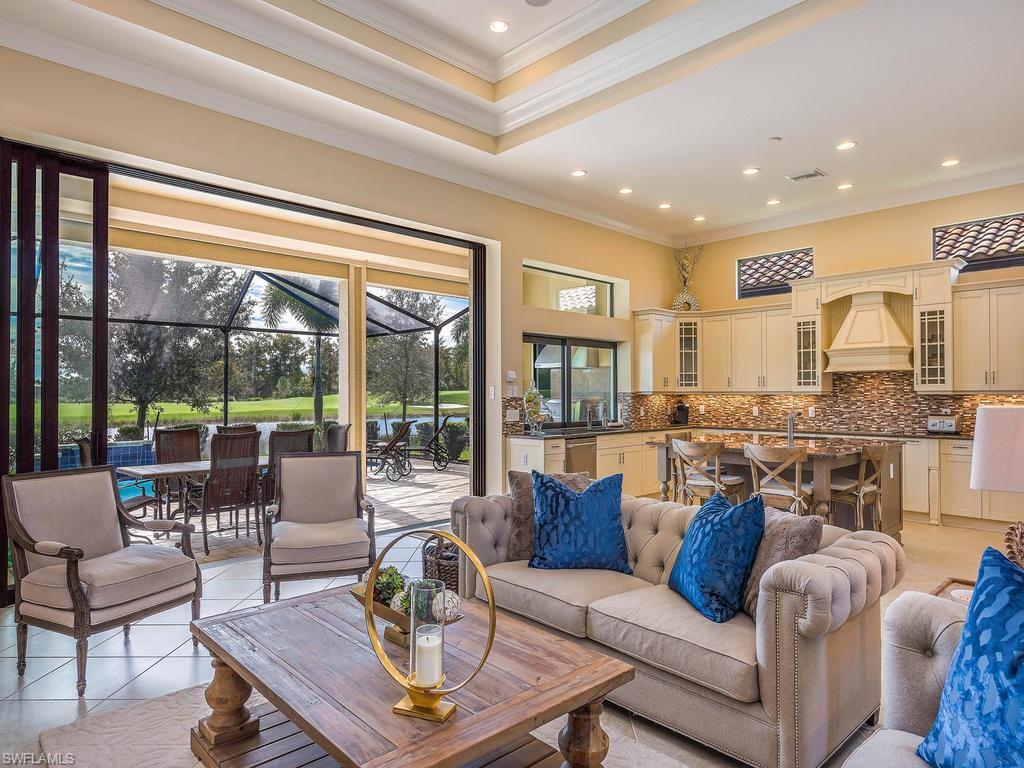 TWIN EAGLES - Residential