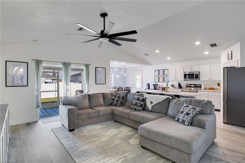 CAPE CORAL - Residential