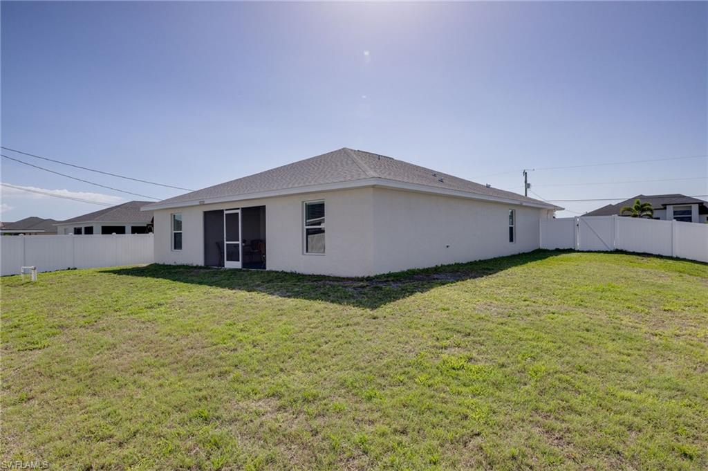 CAPE CORAL - Residential