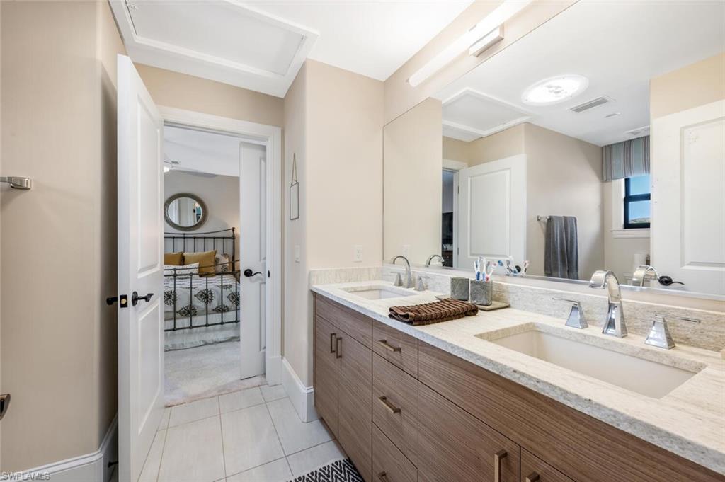 TRADITIONS - Residential Lease