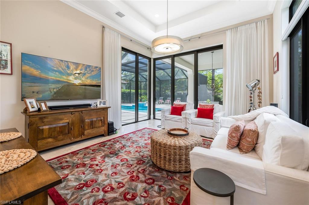 TRADITIONS - Residential Lease