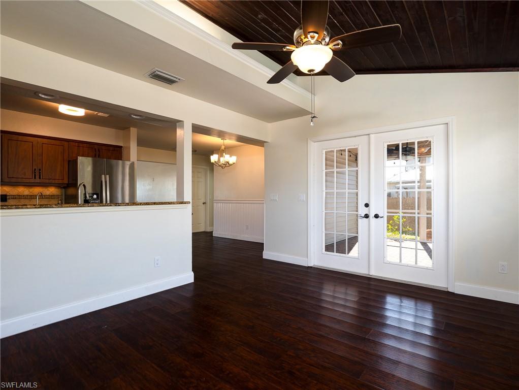 SAN CARLOS PARK - Residential