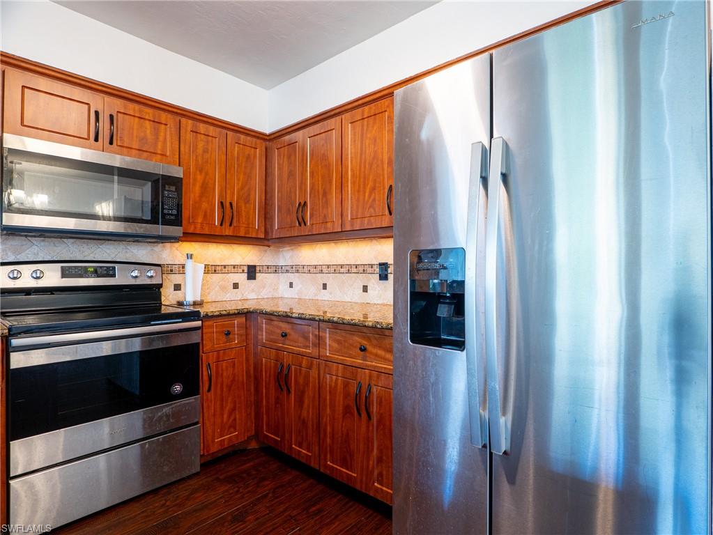 SAN CARLOS PARK - Residential