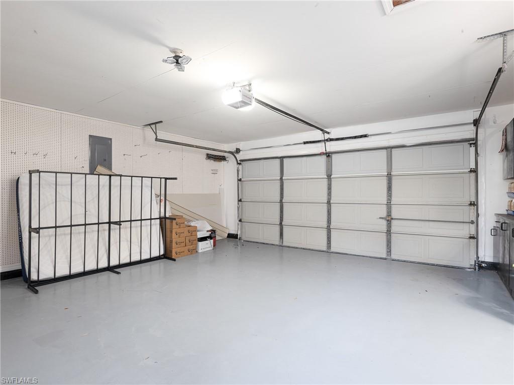 SAN CARLOS PARK - Residential