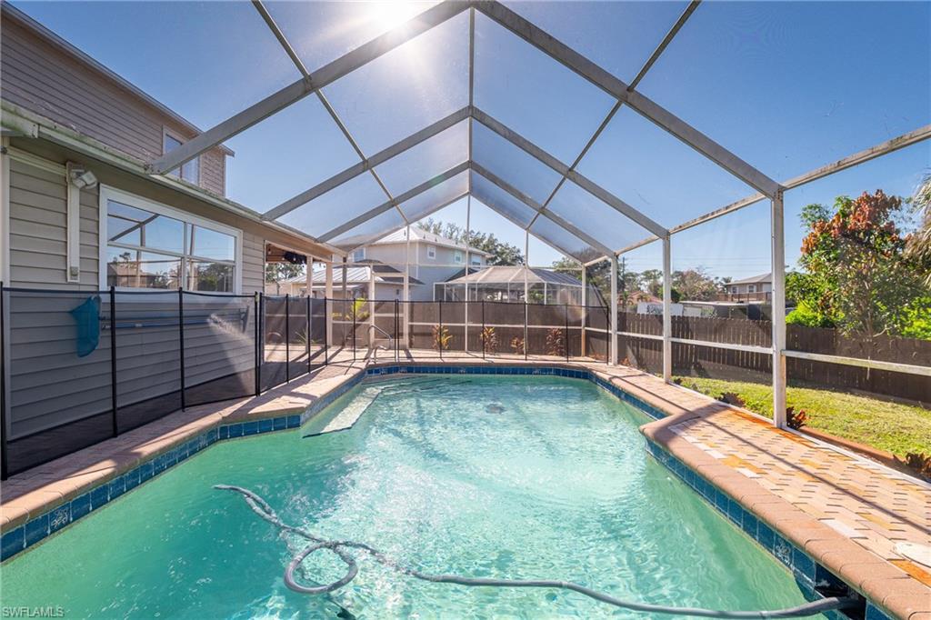 SAN CARLOS PARK - Residential