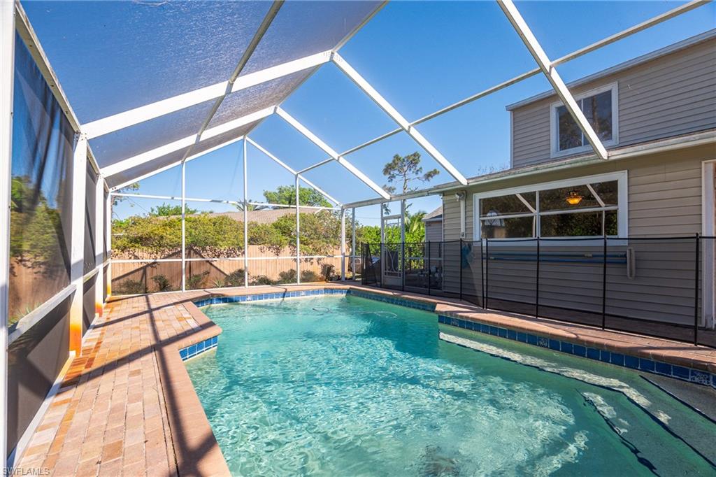 SAN CARLOS PARK - Residential