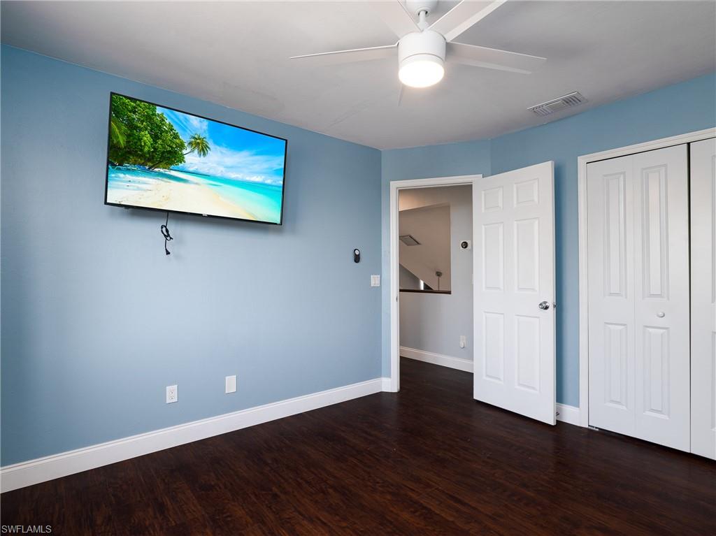 SAN CARLOS PARK - Residential