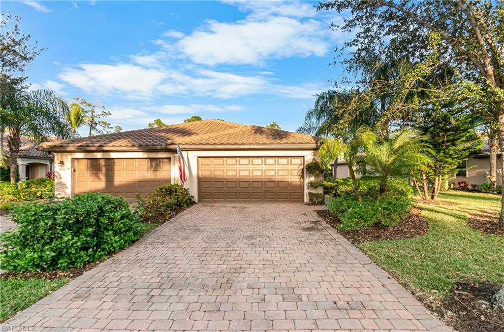 REFLECTION ISLES - Residential