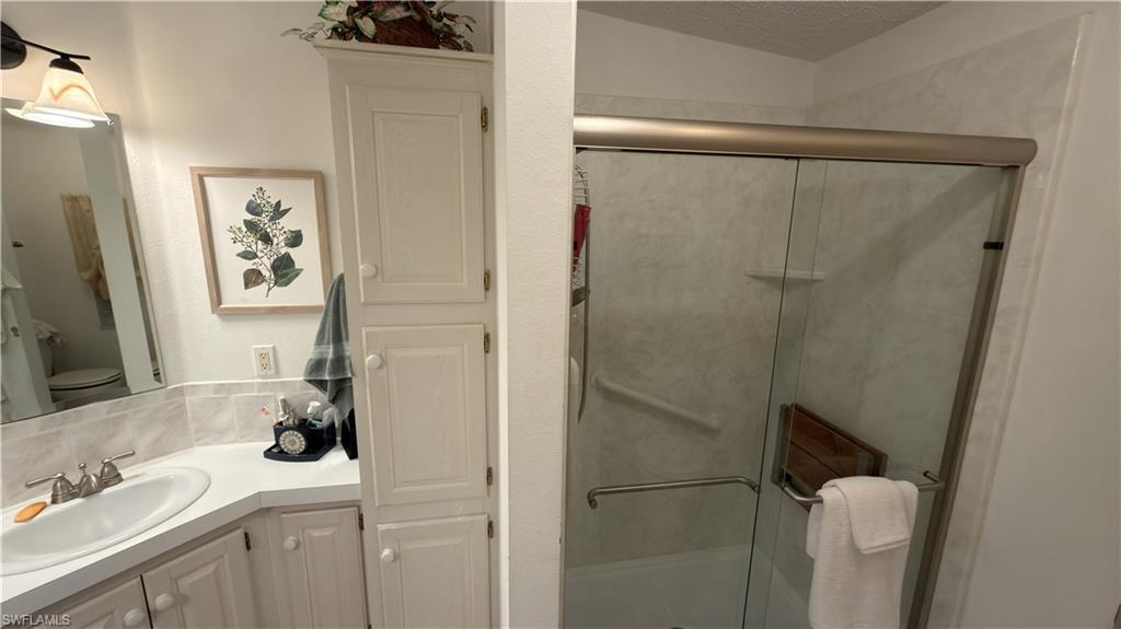 CAROUSEL COVE - Residential Lease