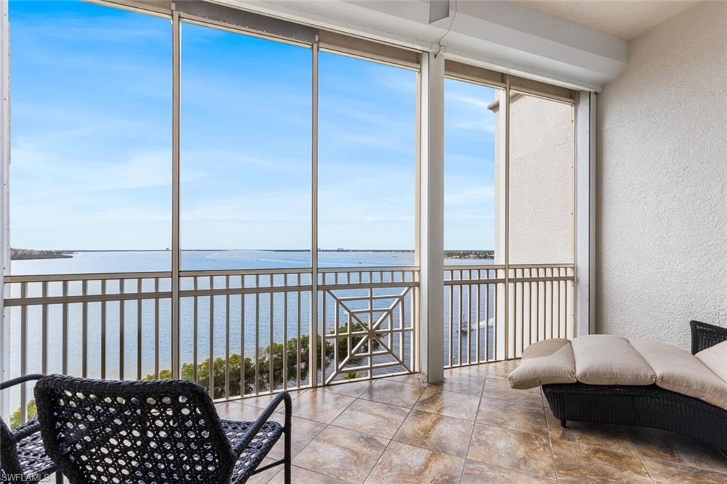 THE SHORES - Residential