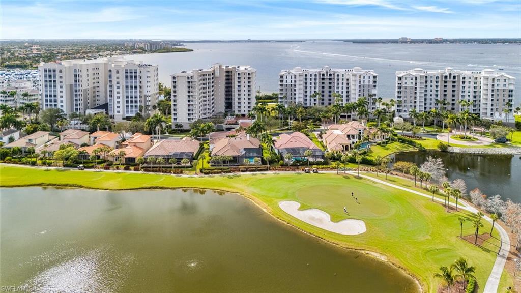 THE SHORES - Residential